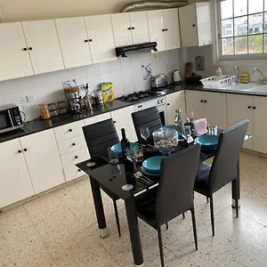 https://larnaca-comfort-rooms.larnacahotels.org